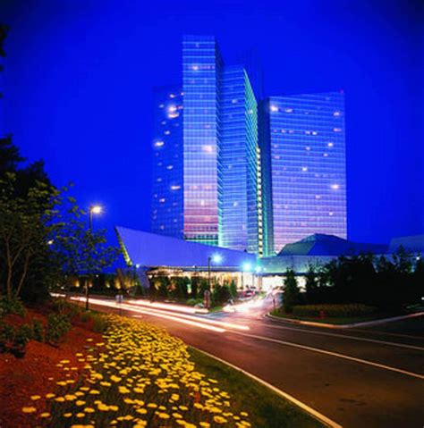 mohegan sun website.